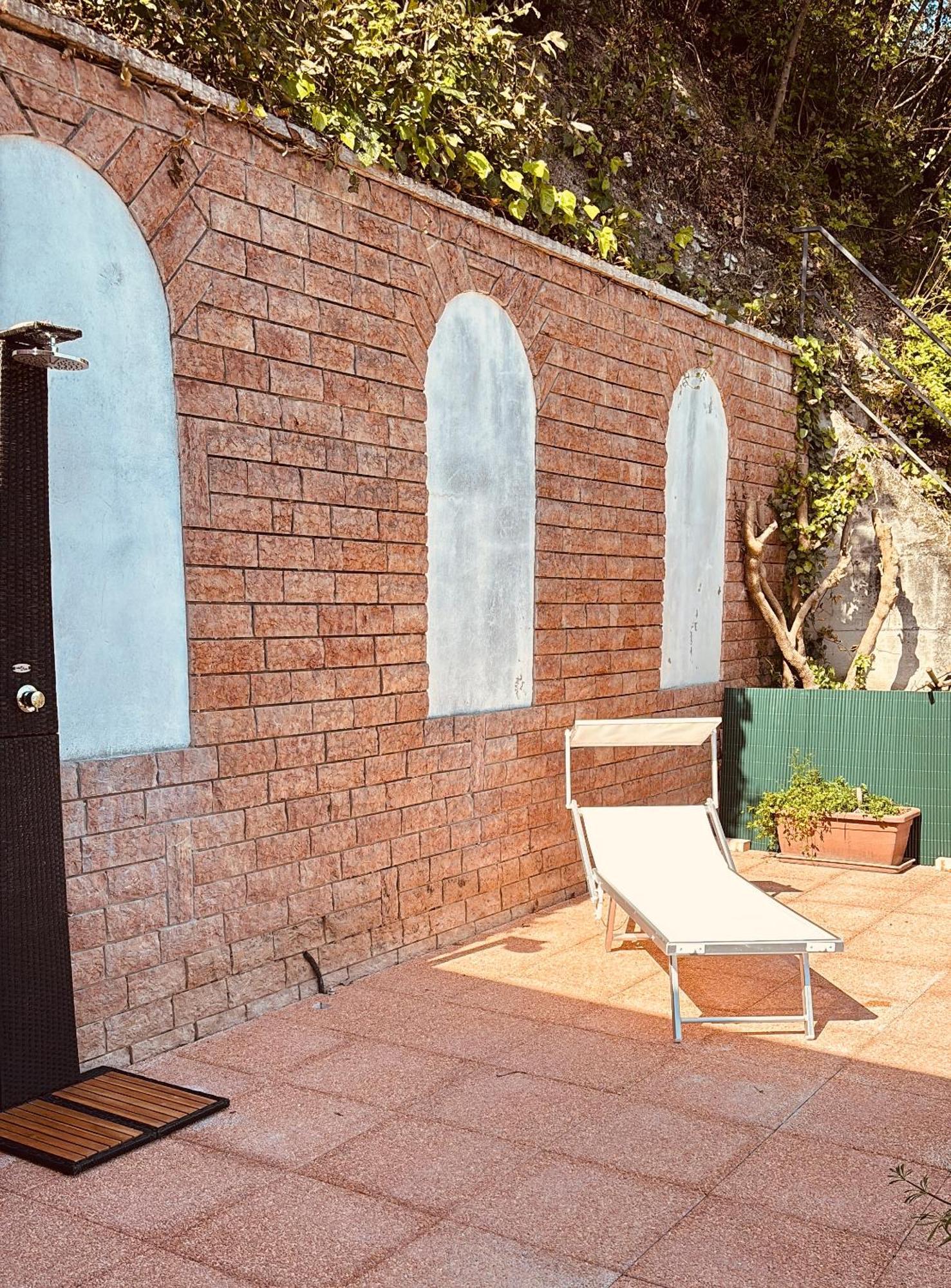 トスコラーノ・マデルノGarda Sunshineアパートメント エクステリア 写真